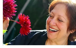 article_womenshealth_woman-flower.jpg