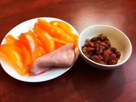 Nutritionist-Eats_Snack.jpg